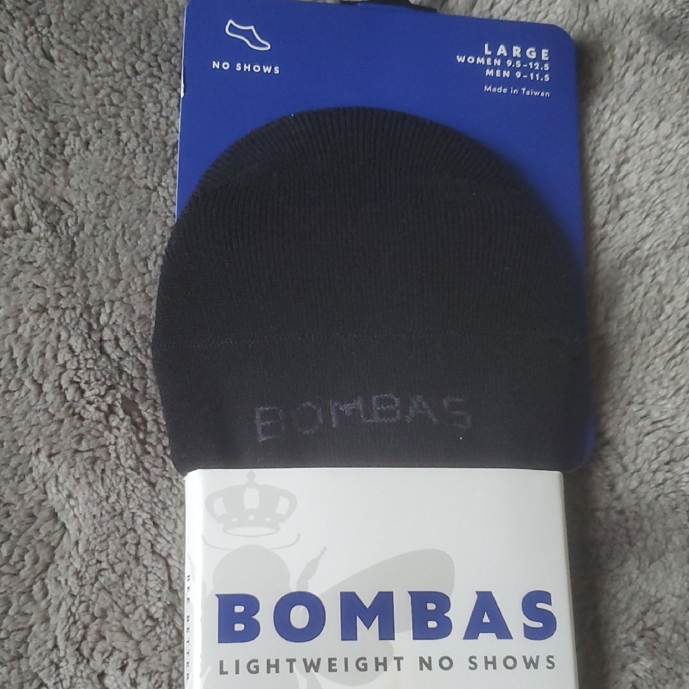 NWTBOMBAS LIGHTWEIGHT NO SHOWS SOCKS, UNISEX/  20 PAIRS  are Avaible -$17 each